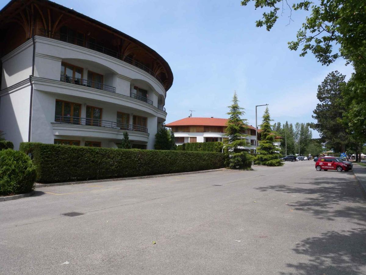 Apartment In Balatonlelle/Balaton 19185 Exterior foto